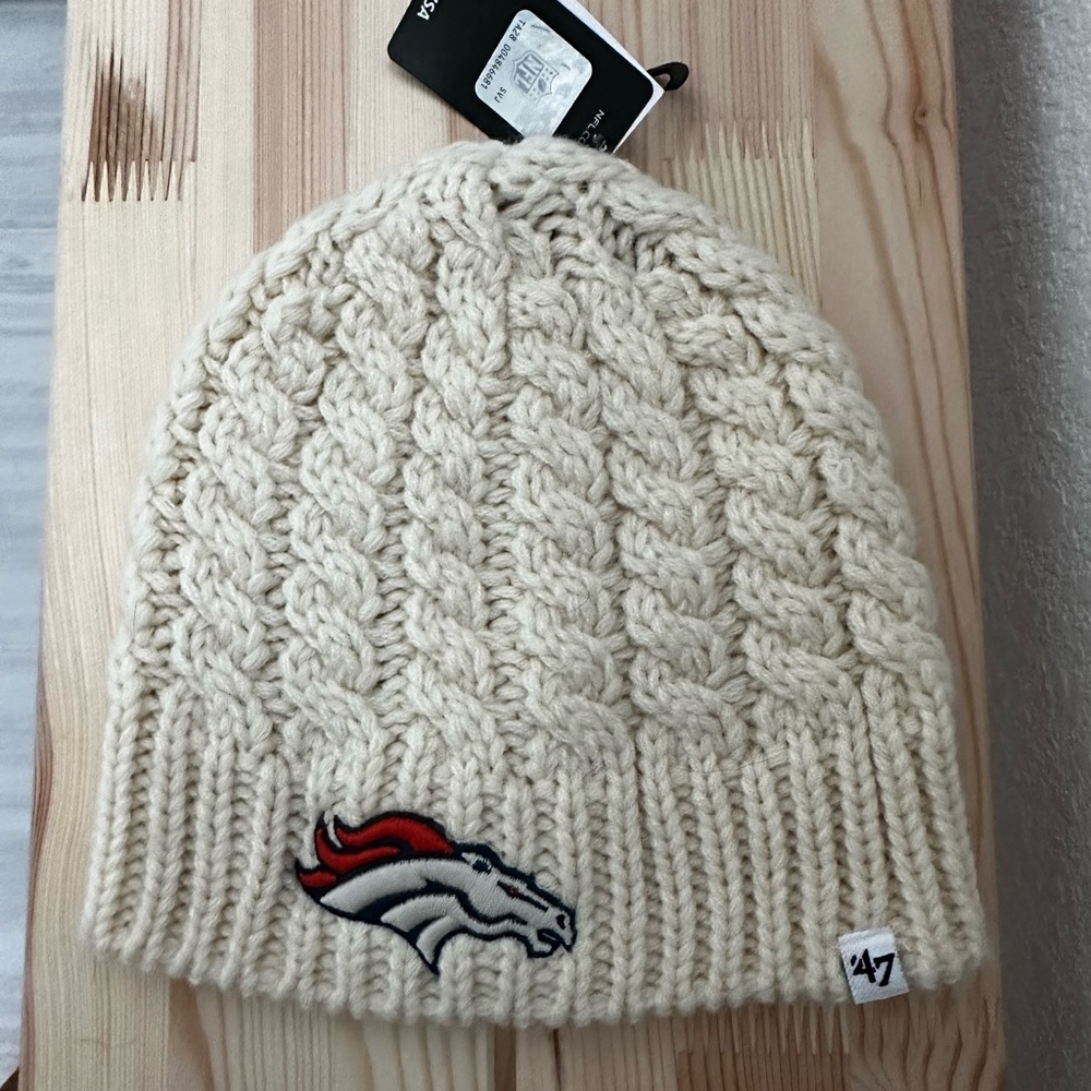 Broncos beanie